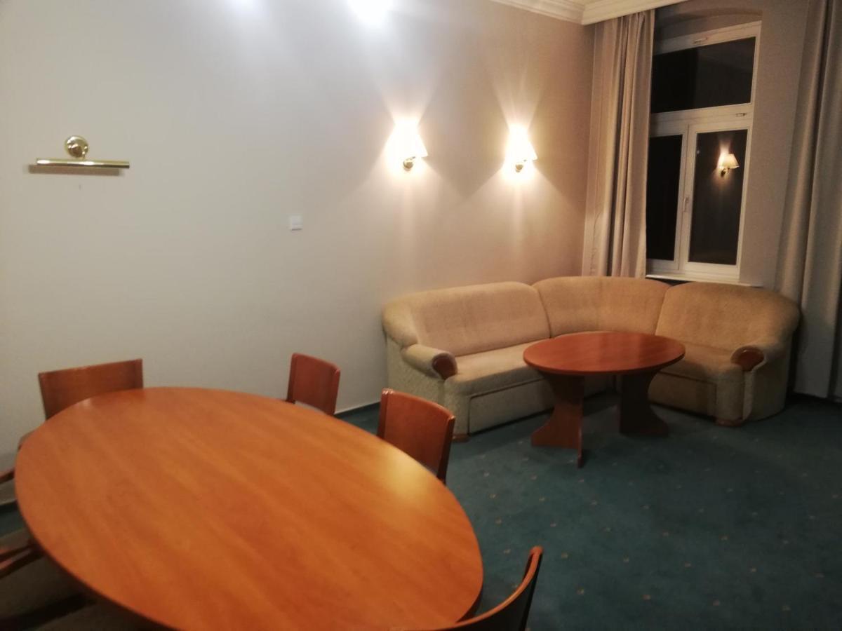 Hostel Ratuszowy Bydgoszcz Exteriör bild